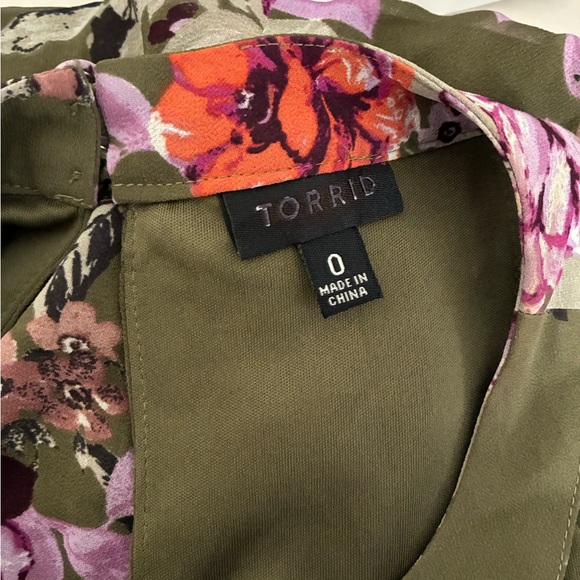 Torrid green floral dress - Picture 6 of 7